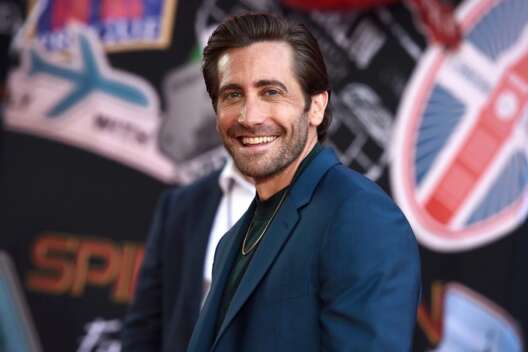 
            Netflix показал тизер фильма "Виновный" с Джейком Джилленхолом        