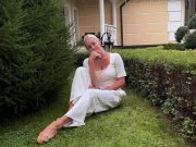 «Писаю под ёлочку»: Волочкова запустила «туалетный» флешмоб