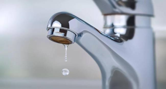 Украинцам начнут отключать коммунальные услуги из-за задолженности