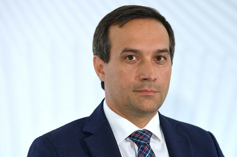 Вакцина от коронавируса в виде капель в нос может появиться через год