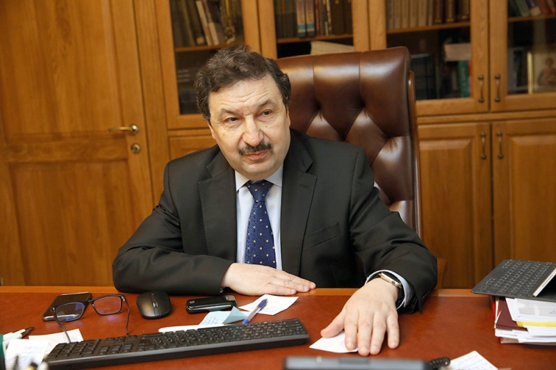 Ректор РАНХиГС Владимир Мау: Наша задача - помогать умным быть успешными