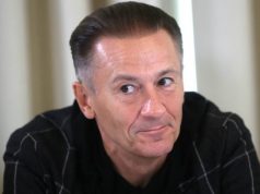 Дочь Анатолия Папанова с коллегами судится с администрацией Олега Меньшикова