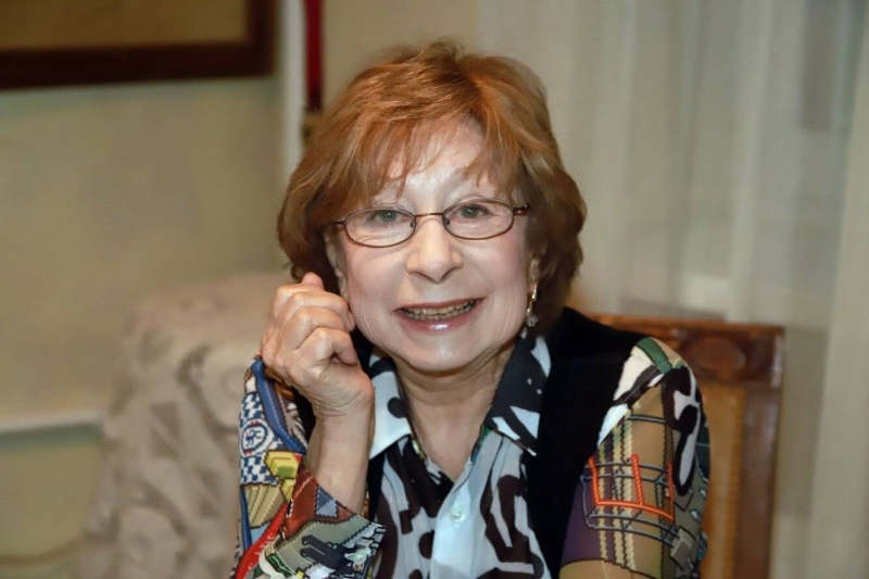 &laquo;Она же не виновата в том, что кто-то сошёл с ума&raquo;: с помощью Ахеджаковой Зеленский защитил сериал &laquo;Сваты&raquo;