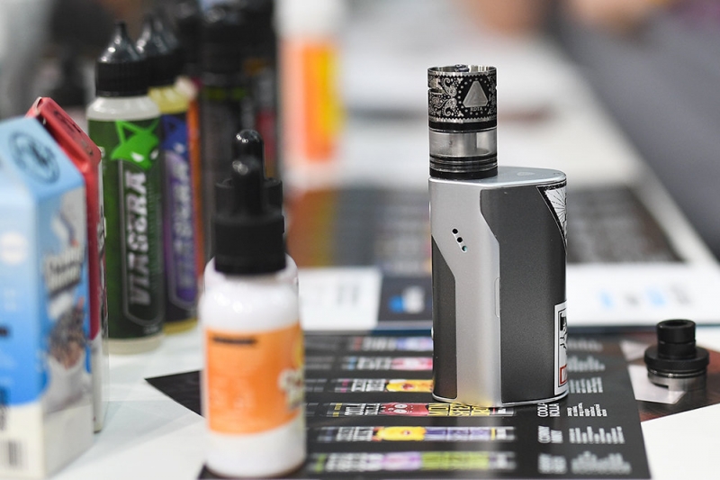 В России запретят выкладку вейпов на прилавках магазинов вблизи школ