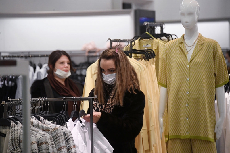 Эксперт по финансам рассказала, как сэкономить на покупке одежды до 70%