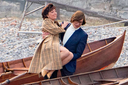 
            Идем в кино: "Дом Гуччи", "Ненасытный" и "Энканто: Мир магии"        