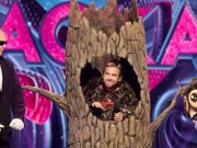 Шоу МАСКА Украина, 3 выпуск — кто выбыл и кто решился опылить Полякову