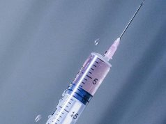 В США проверят версию о человеке со шприцем во время давки на фестивале