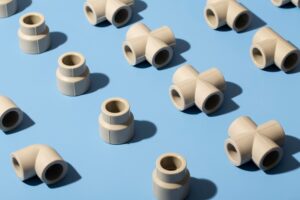 Разновидности шлангов и фитингов для трубопроводов: стандарты качества и сферы по применению и монтажу