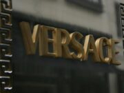 Продюсер Дворцов заявил, что российским артистам нужно запретить носить иностранные бренды