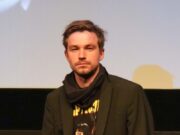 От тайного знакомства до пышной свадьбы: история любви Александра Петрова будто создана для фильма